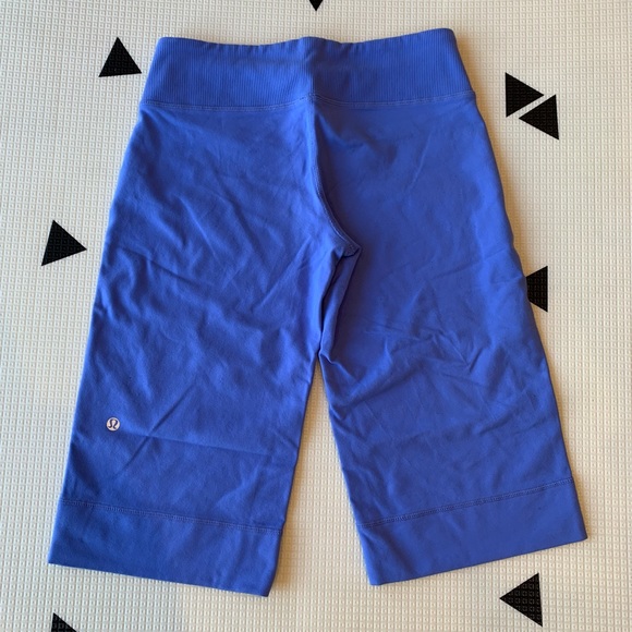 Lululemon Long Shorts, periwinkle colour - Picture 2 of 3